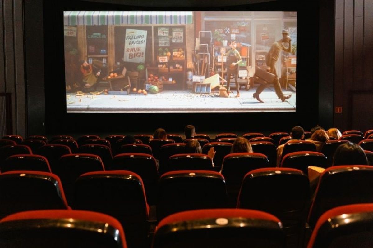 Investment Opportunities in Cinemas and Health Tips: Friday's Top Stories