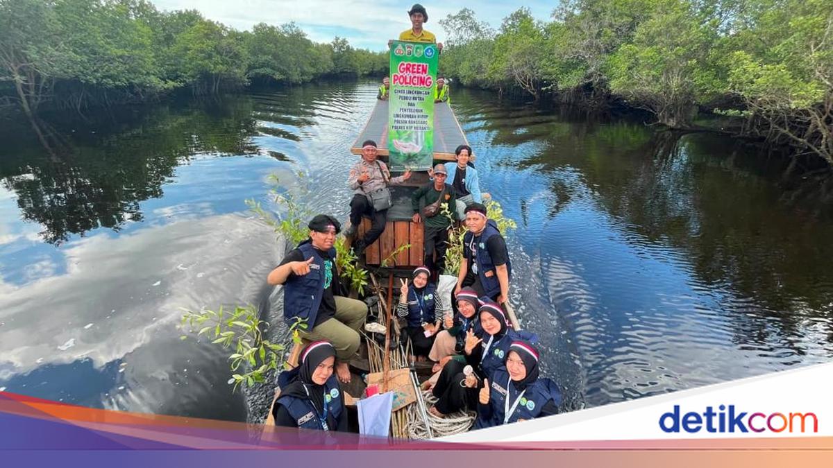 Police and Students Plant Mangroves on Meranti's Outer Island to Combat Abrasion