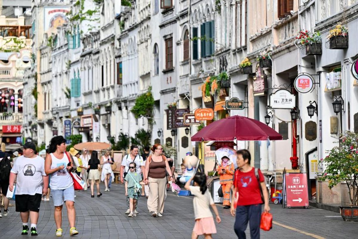 China's Inbound Tourism Shifts Towards Experiential Purchases