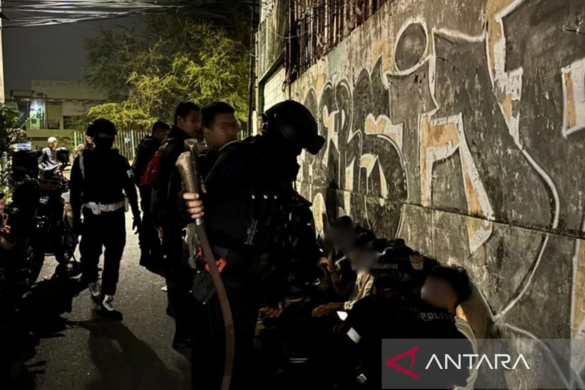 Police arrest eight youths on verge of brawl in East Jakarta