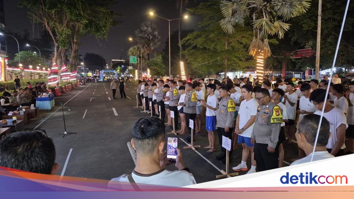 Central Jakarta Police Hold Night Run to Celebrate 80th Bhayangkara Day