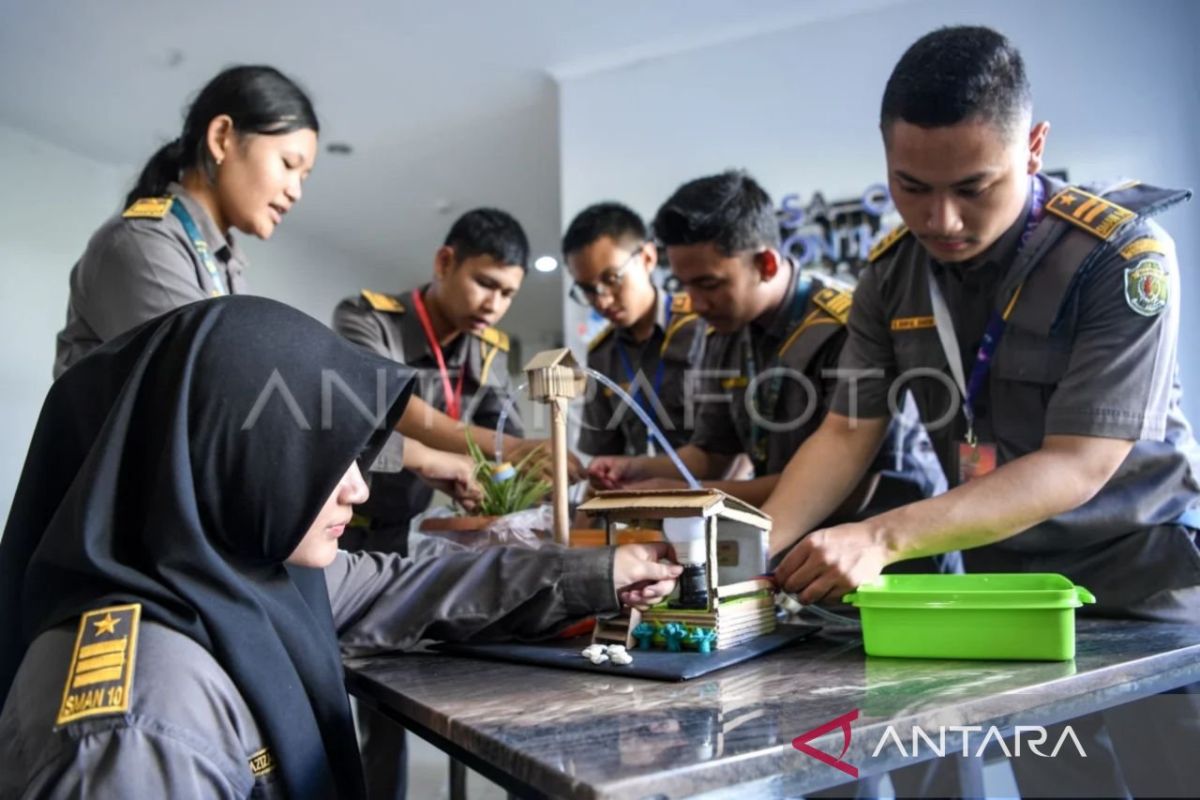 East Kalimantan's 'Garuda School' Sharpens Student Research Collaboration