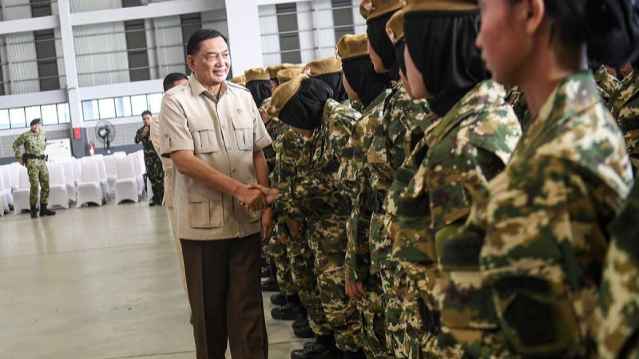 Defence Minister Sjafrie Sjamsoeddin Orders Evaluation After Five Cooperative Manager Trainees Die During Training