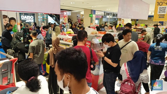 Transmart Launches 'Sapu Bersih Stock' Clearance Sale Across 44 Stores