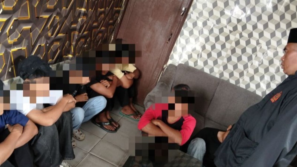 Six Students Detained After Viral One-on-One Duel in Cianjur Forest