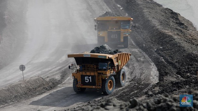 Coal Prices Plunge to Two-Month Low Amid Mixed Asian Market Signals