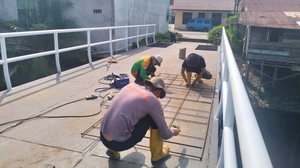 Riau Police Complete 110 Bridges, Opening Access to Schools and Health Centres