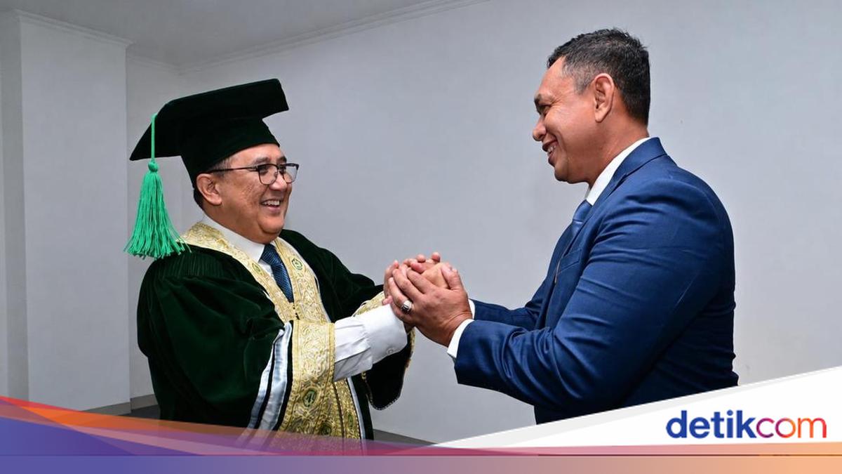 BULOG CEO Attends Inauguration of BPK Member as Honorary Professor