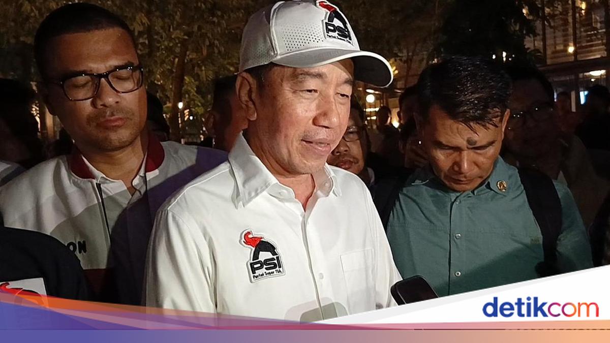Jokowi on PSI Membership: 'Already Wearing the Jacket, You Know What That Means'