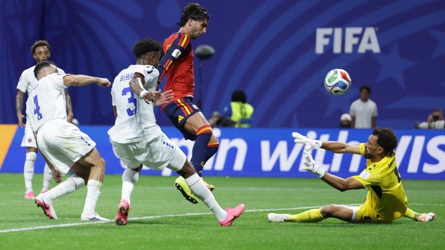 The Giant Companies of Cape Verde, the Nation Facing Messi at the World Cup