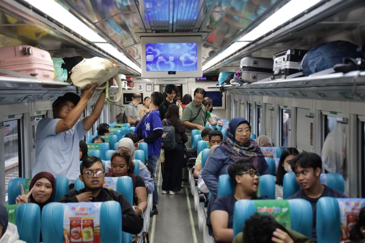 Daop 2 records 7.4% increase in train ticket sales ahead of school holidays