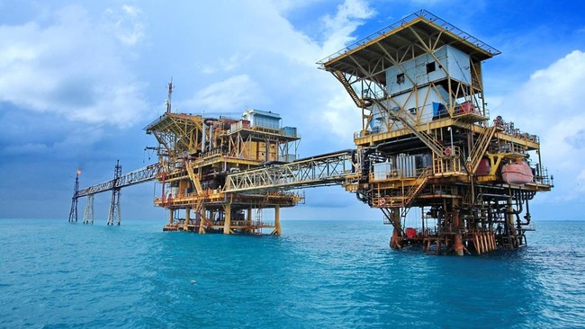 1,000 Oil and Gas Workers Locked Out, Threatening Production in Norwegian Waters