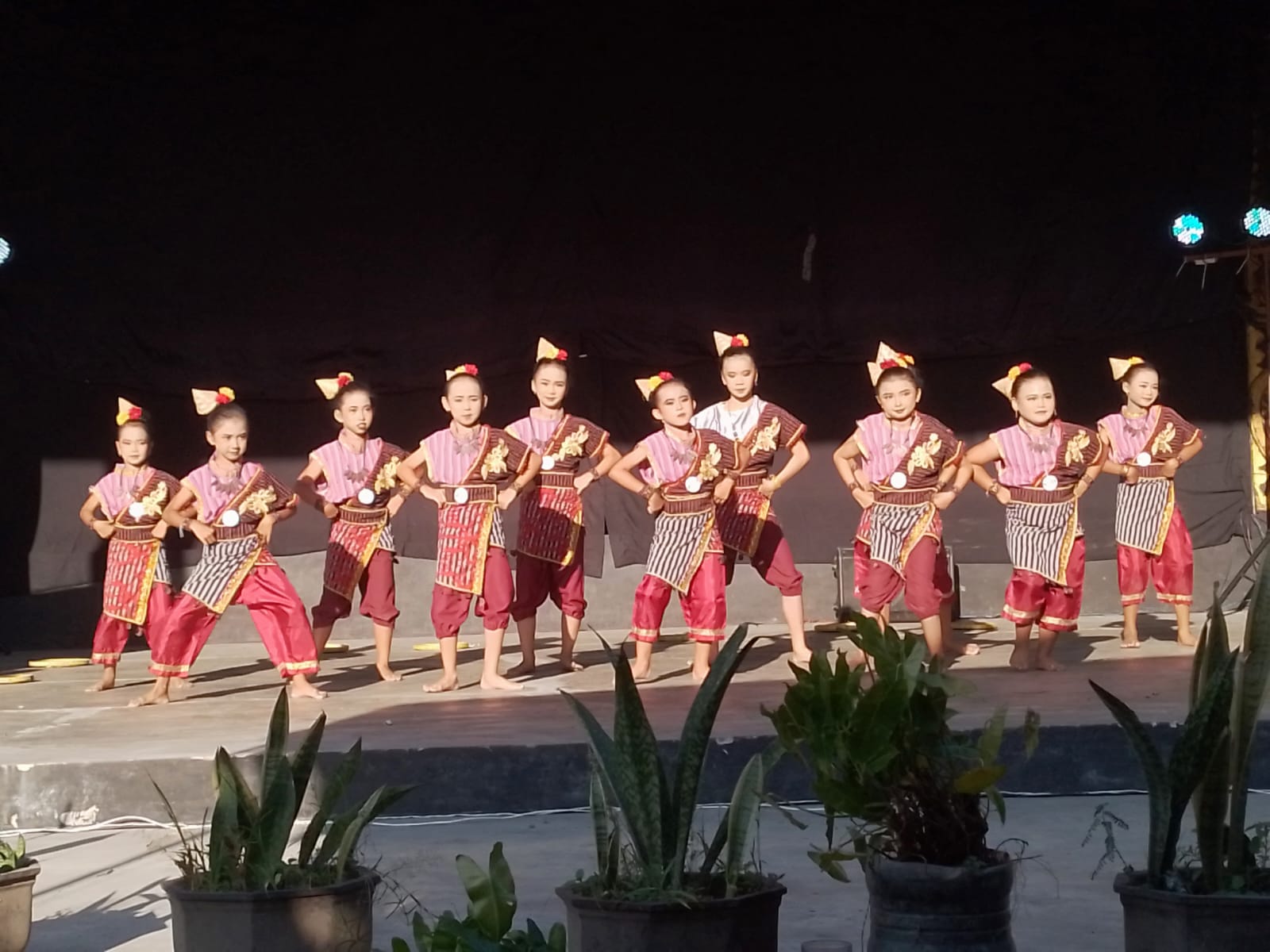 Omah Wayang Studio Holds Dance Competency Test for 165 Children