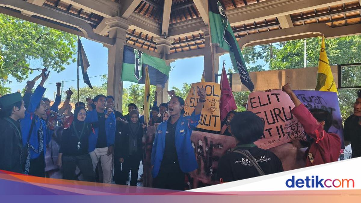 Students Protest at Buleleng DPRD, Disappointed by Absence of Council Members