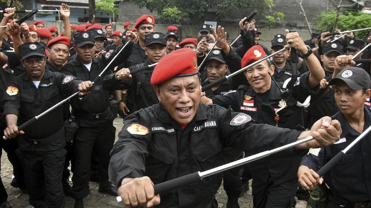 PDIP's Komarudin on Jokowi's Buffalo Head Ritual: It's Not a Bull