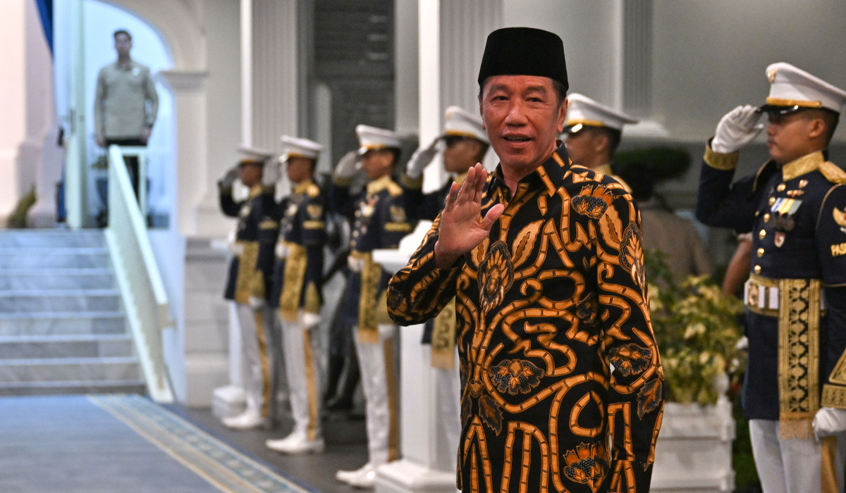 Jokowi's Political Safari Seen as Targeting Swing Voters
