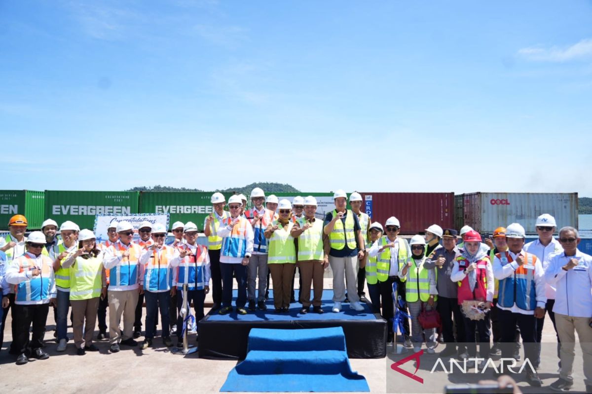 West Kalimantan launches direct export services via Kijing Port