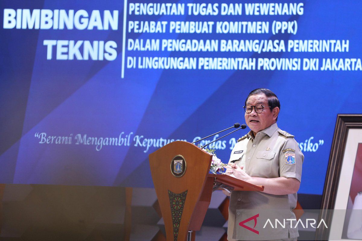 Pramono offers condolences after child falls into Tebet project hole