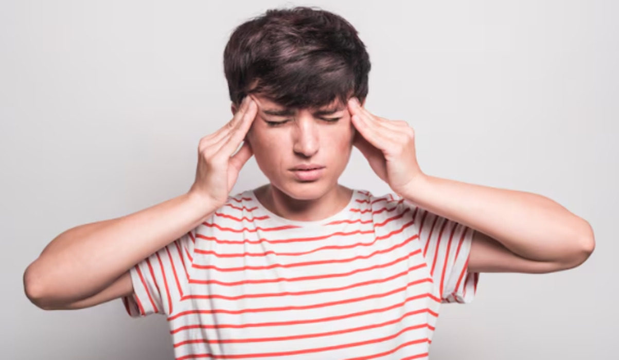 Beware of Sudden Severe Headaches: Symptoms of Stroke and Brain Aneurysm