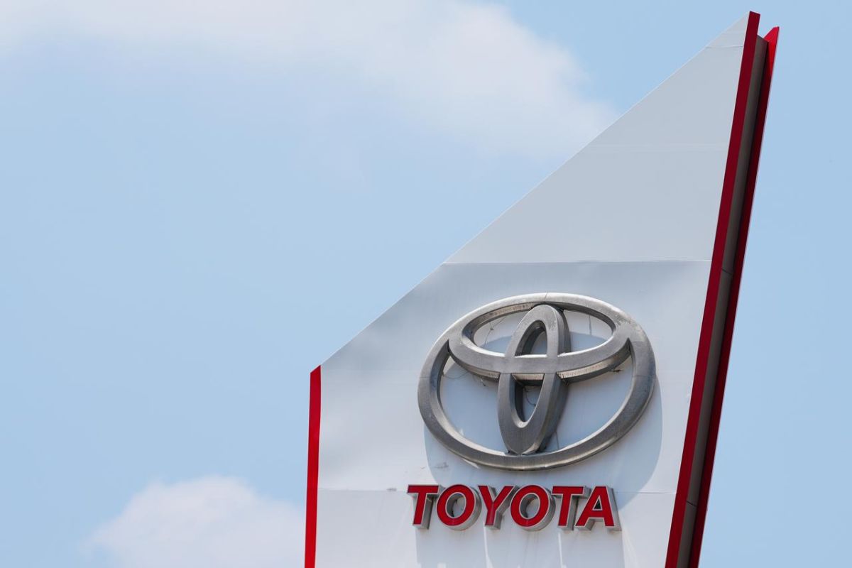 Toyota's global sales fall in May