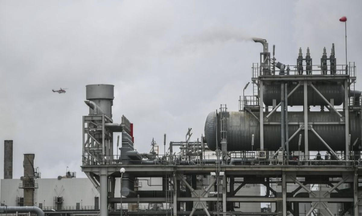 PGN Complies with Government Order to Lower LNG Prices