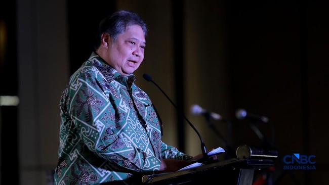 Ultra Micro Loan Interest Rate Cut to 8% Awaits Finance Minister Regulation
