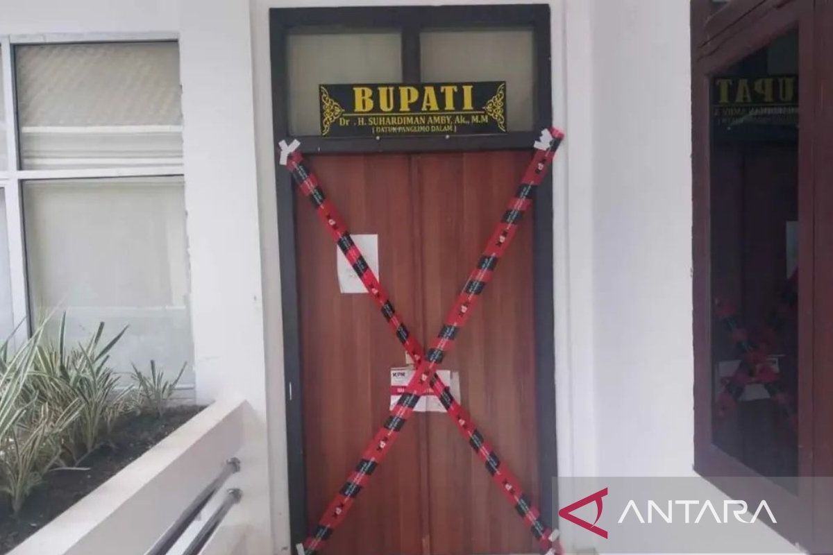 Several Rooms in Kuantan Singingi Regent's Office Sealed