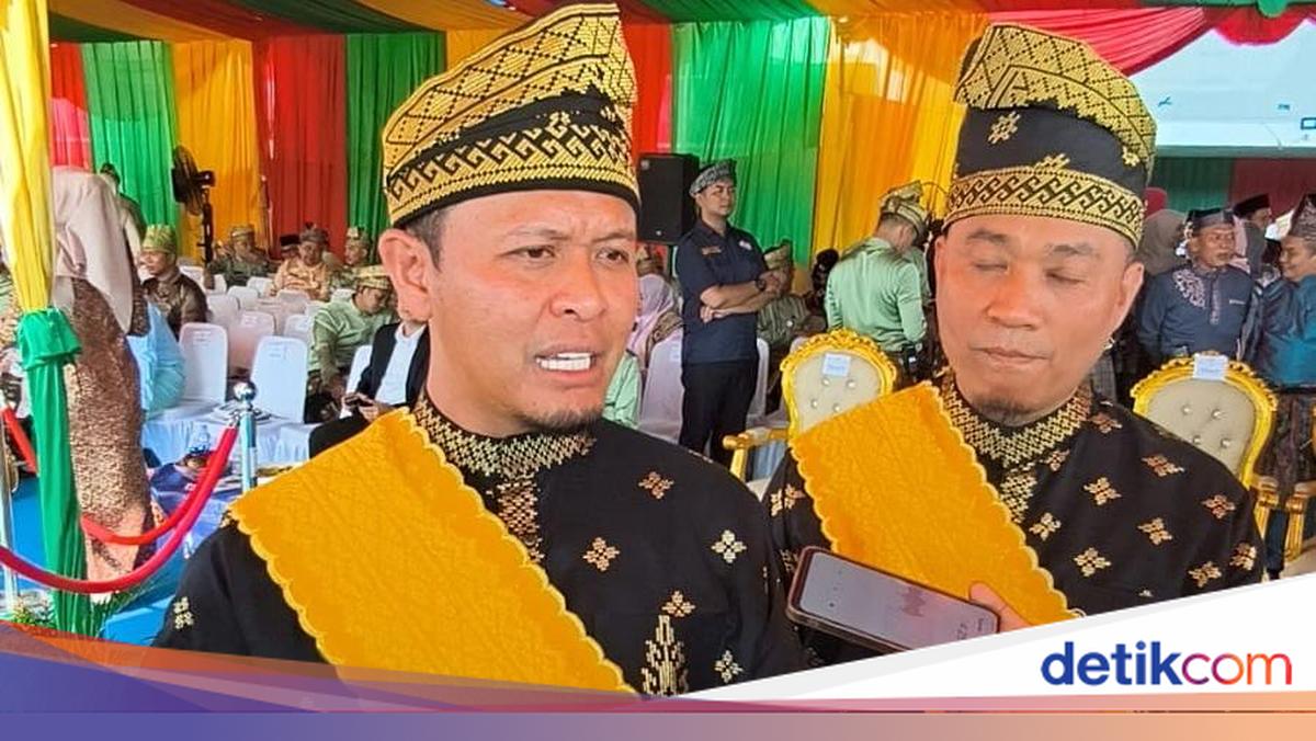 Pekanbaru Celebrates 54th PKK Unity Day with Festivities, Mayor Distributes Thousands of Food Packages
