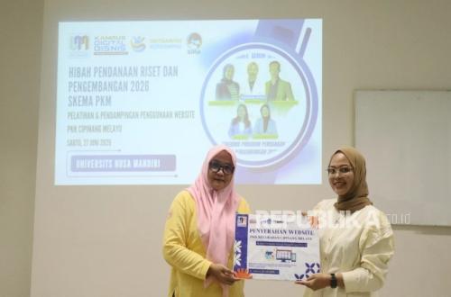 Nusa Mandiri University Hands Over Website to Cipinang Melayu PKK to Boost Digital Transformation and Family Economic Empowerment