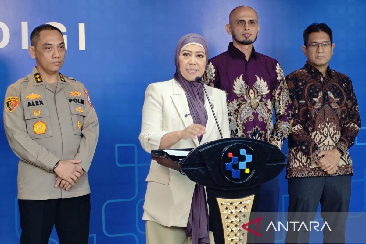 Minister reveals online gambling operators' strategy to flood social media comments