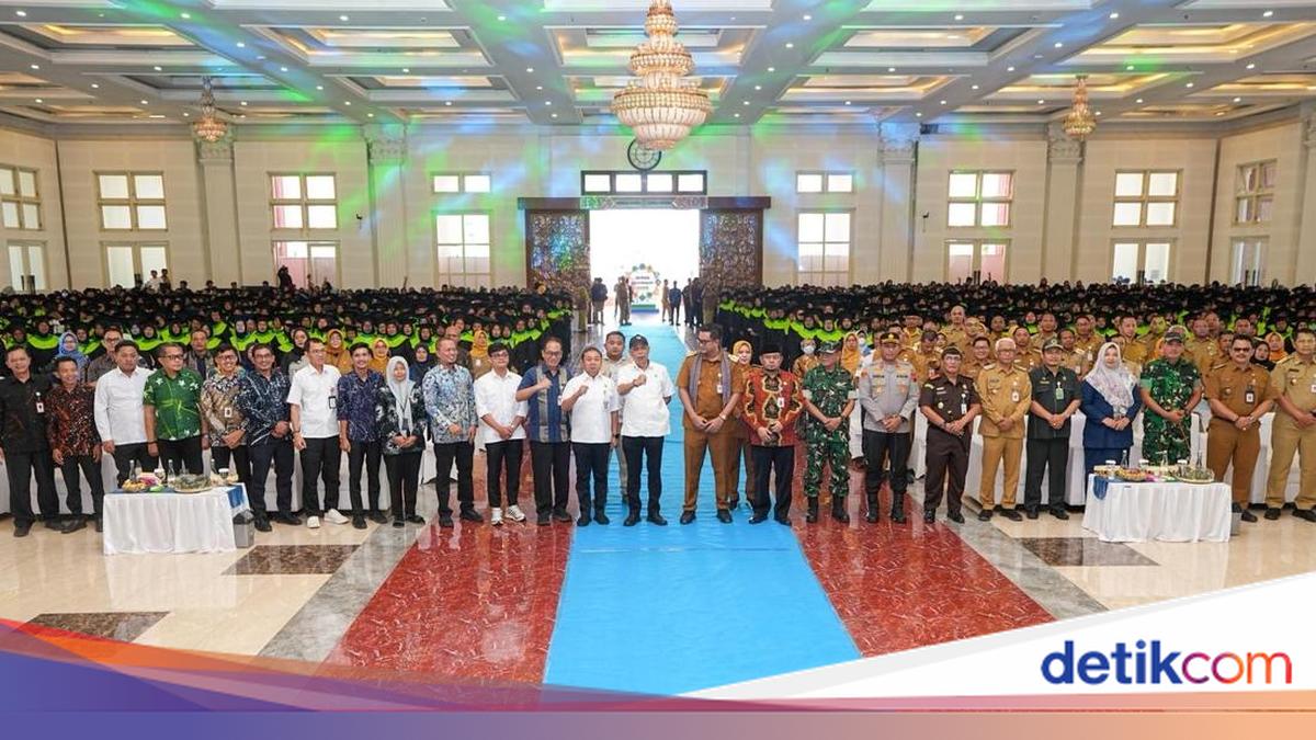 2,087 Beneficiary Families Graduate from PKH Programme in Klaten, Deputy Minister Praises Collaboration