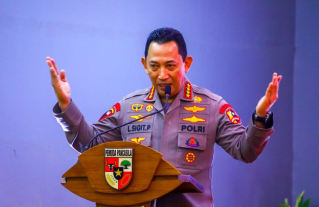 National Police Chief Promotes Four to Three-Star General Rank