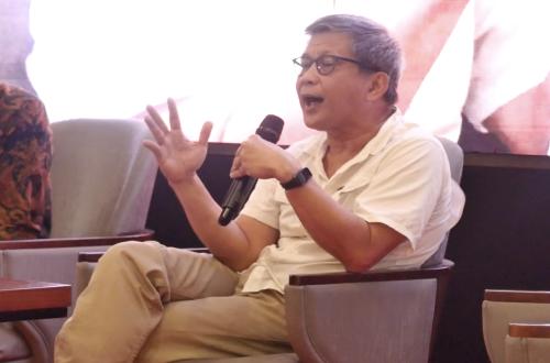 Rocky Gerung Explains Why He Defends Free Nutritious Meals Programme, Refuses to Equate Criticism of Jokowi with Current Government