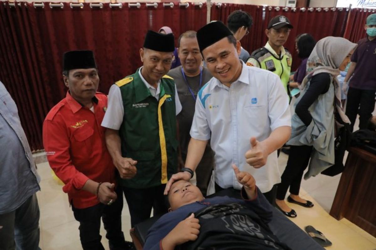 PLN North Sumatra Provides Free Circumcision Services for Underprivileged Children