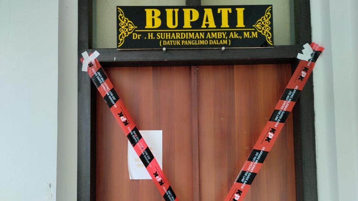 KPK Seizes Car and Financial Transaction Records in Kuansing Sting Operation