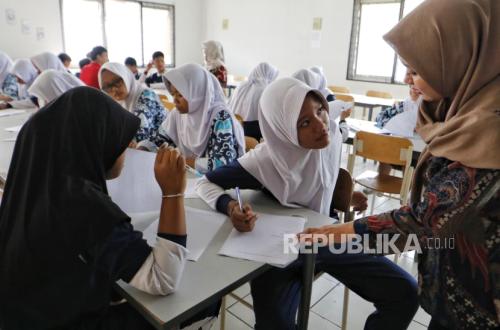 Akmil Cadets to Train Sekolah Rakyat Students, PGRI Questions Why Not Teachers