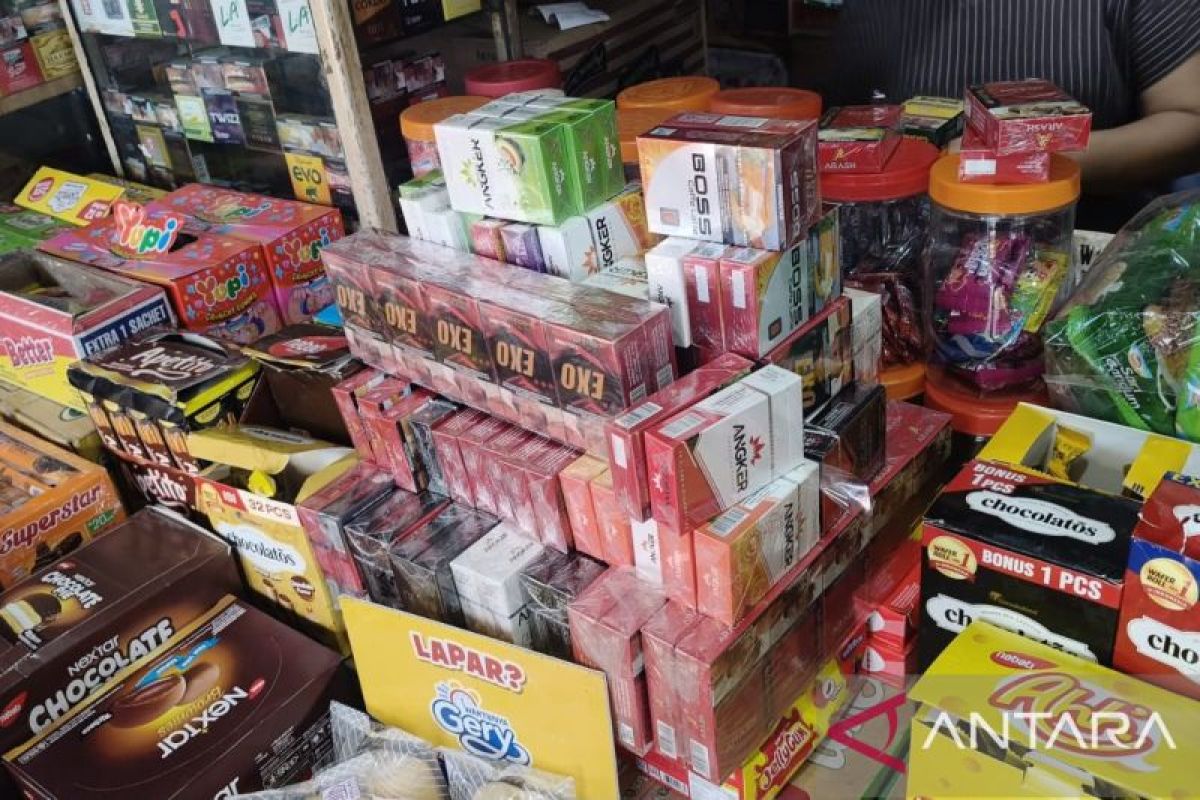 Sumedang Regency and West Java Customs Seize 17,800 Illegal Cigarettes