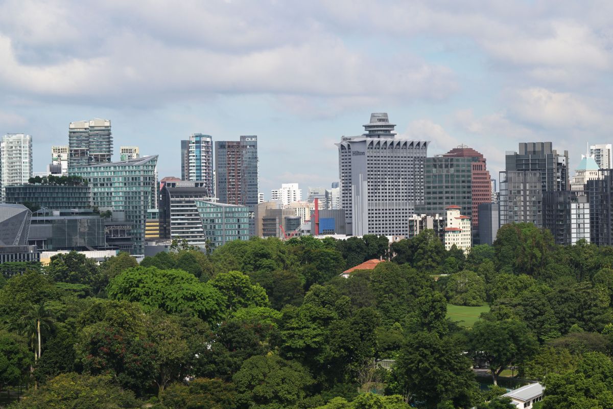 Survey: Household Income and Education Levels Rise in Singapore
