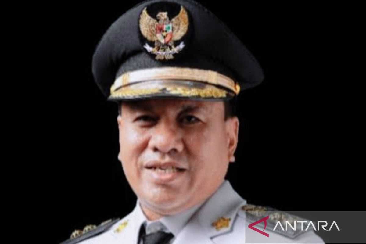 Kuansing Regent and Secretary Surrender, Escorted by KPK from Soetta Airport