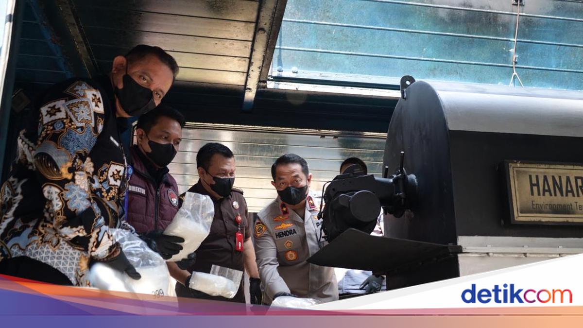 Banten Police Destroy 73.2 kg of Crystal Meth and Etomidate Vapes from Six-Month Operation