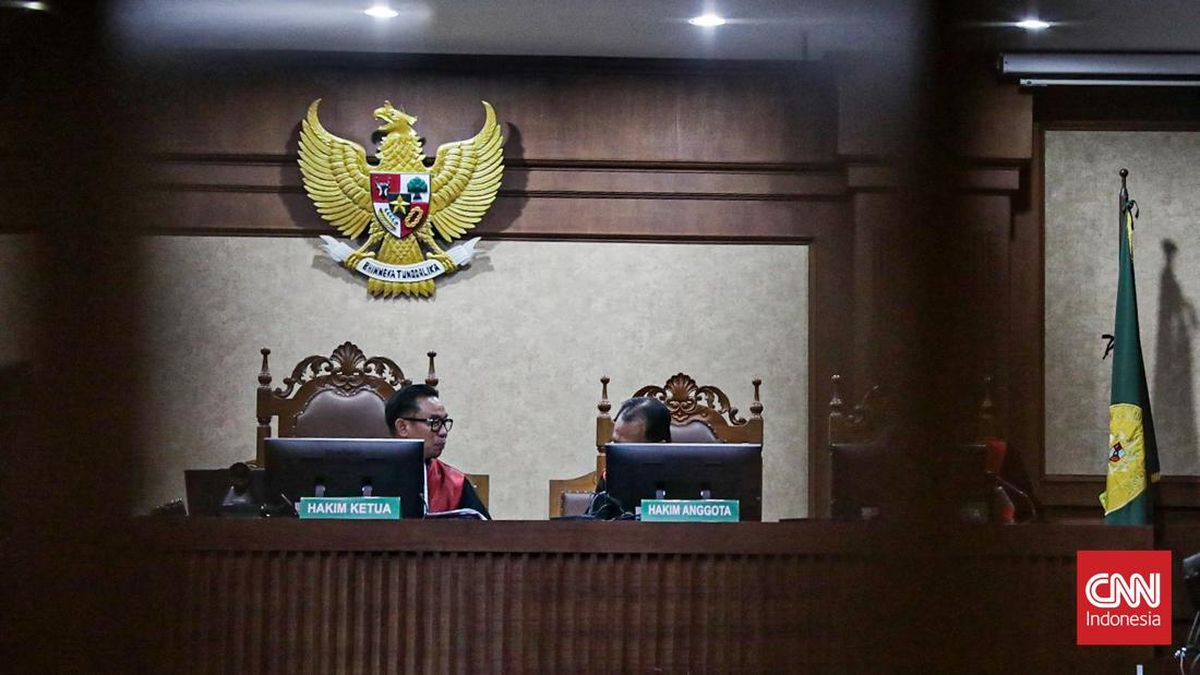 Court Explains Judge's Decision to Immediately Close Nadiem's Sentencing Hearing