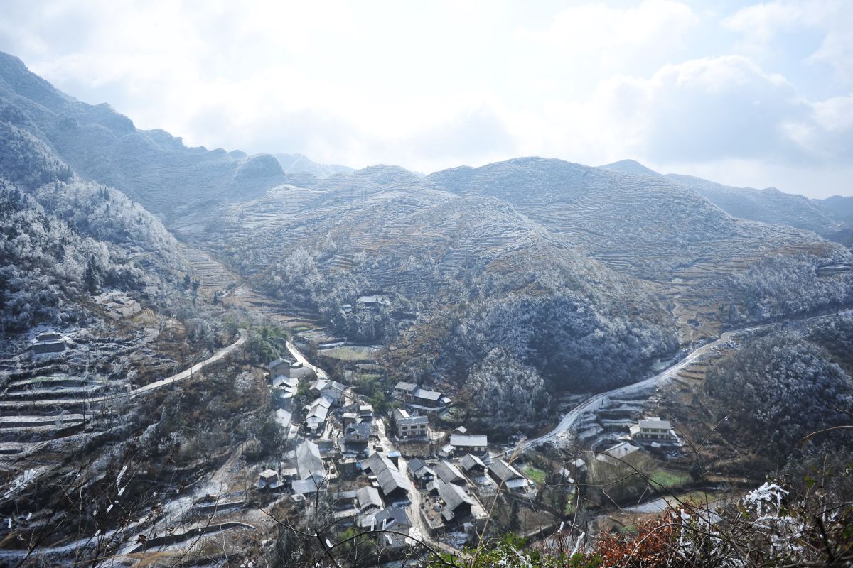 Livestreaming transforms mountain village in southwest China