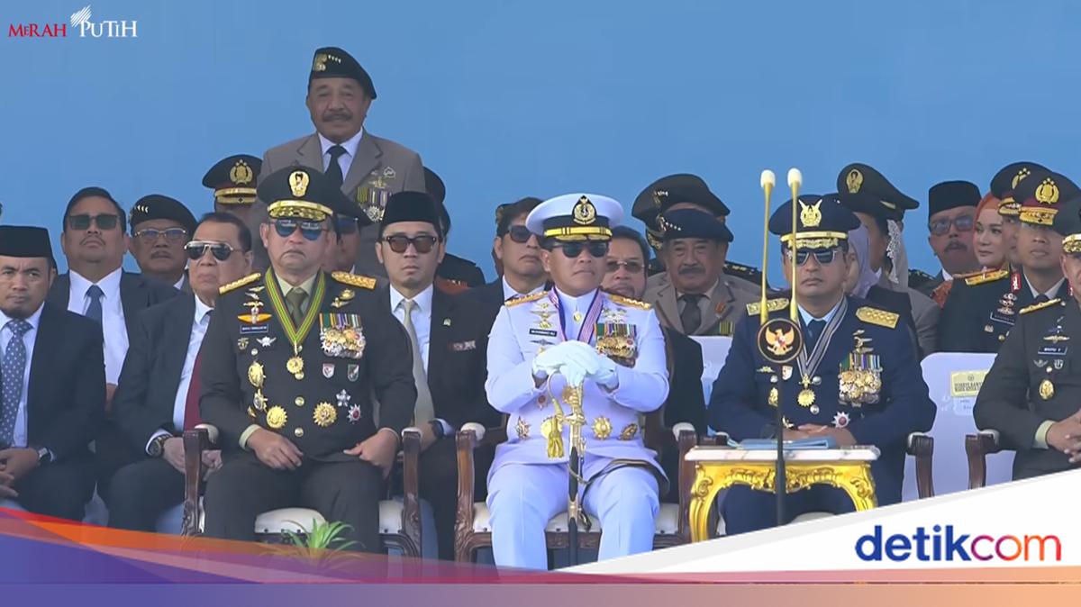 Former National Police Chiefs Attend 80th Bhayangkara Day Ceremony