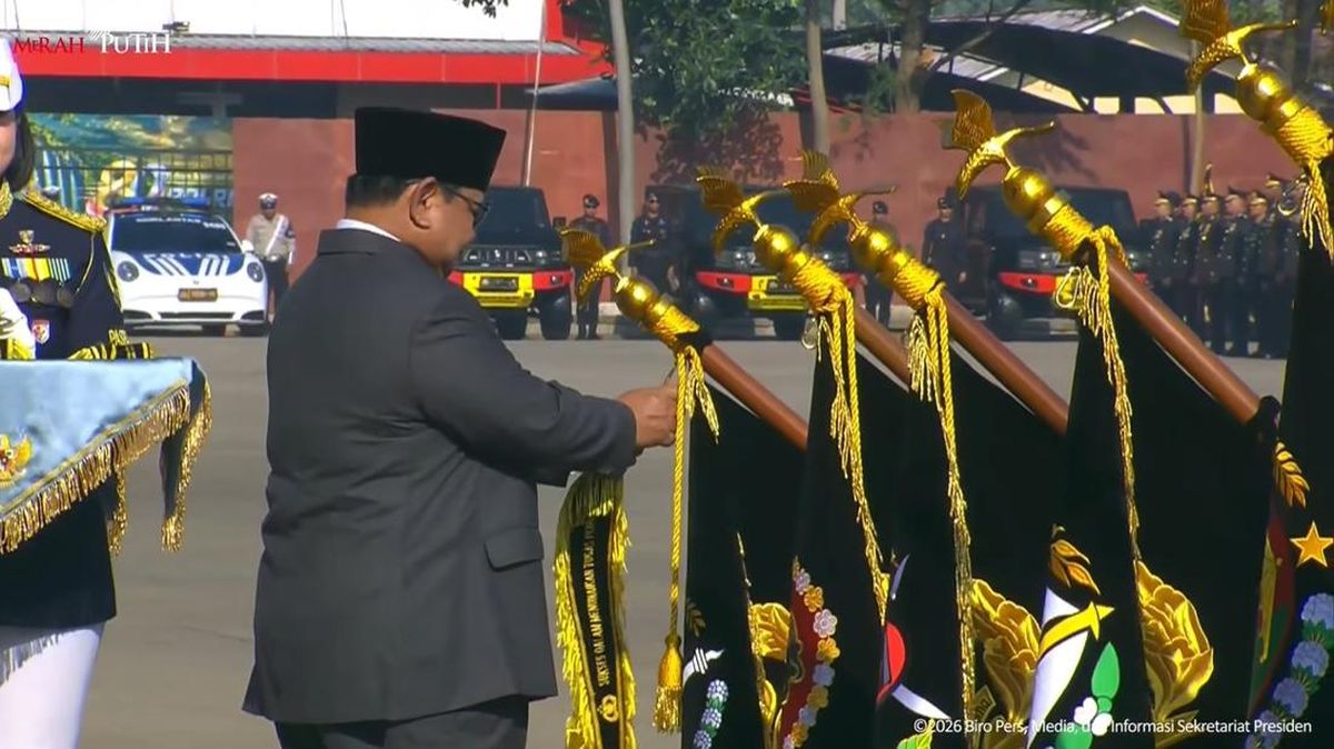 Prabowo Awards Honours to 2 Police Units and 10 Regional Commands