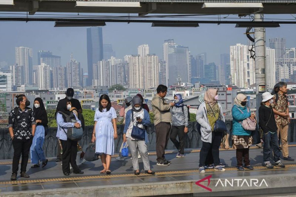 Jakarta air unhealthy for sensitive groups on Wednesday