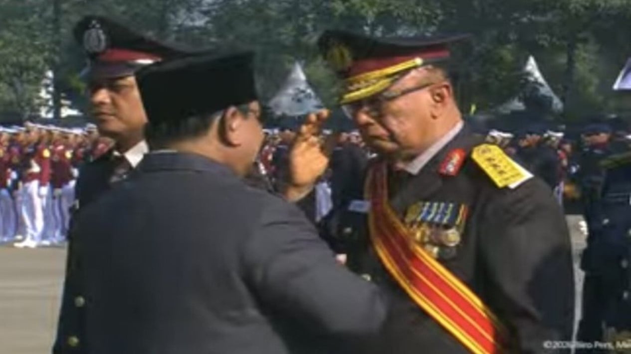 Prabowo Awards Honorary Rank to Bung Karno's Former Aide-de-Camp