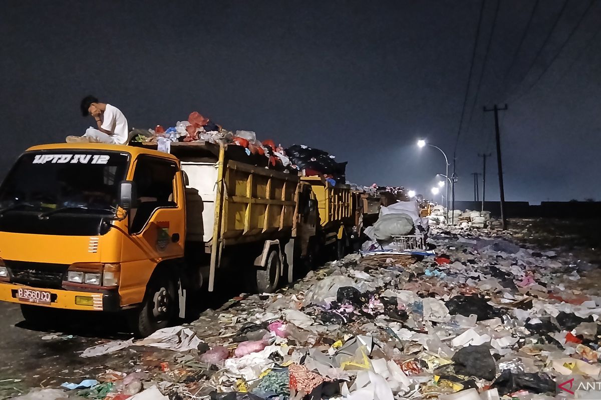 Fire at TPA does not disrupt waste collection services in Tangerang