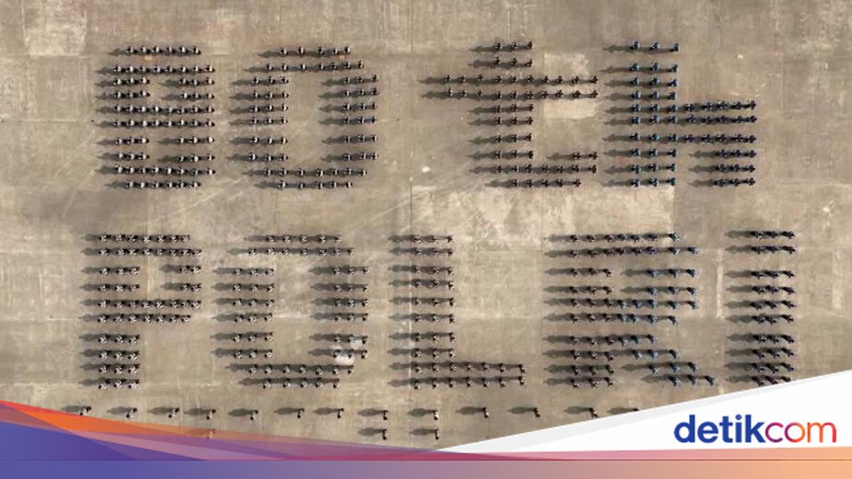 Harmony on Display: Rifle Column Forms '80 Years of Polri' at Bhayangkara Day
