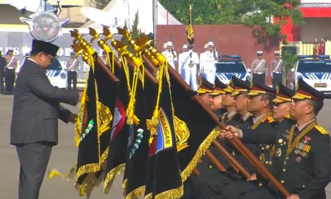 Prabowo: Police Must Maintain Public Trust
