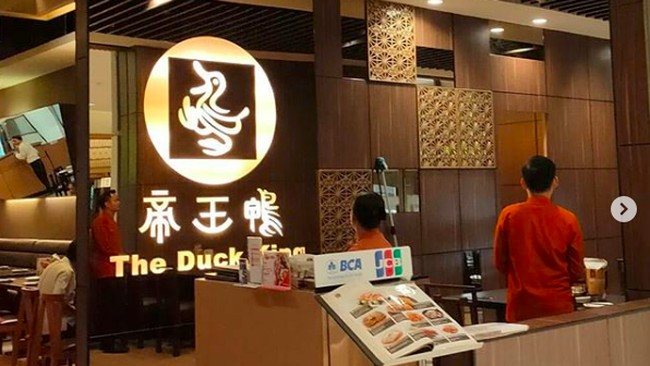 Duck King Operator Delays Share Buyback Amid Plans to Go Private